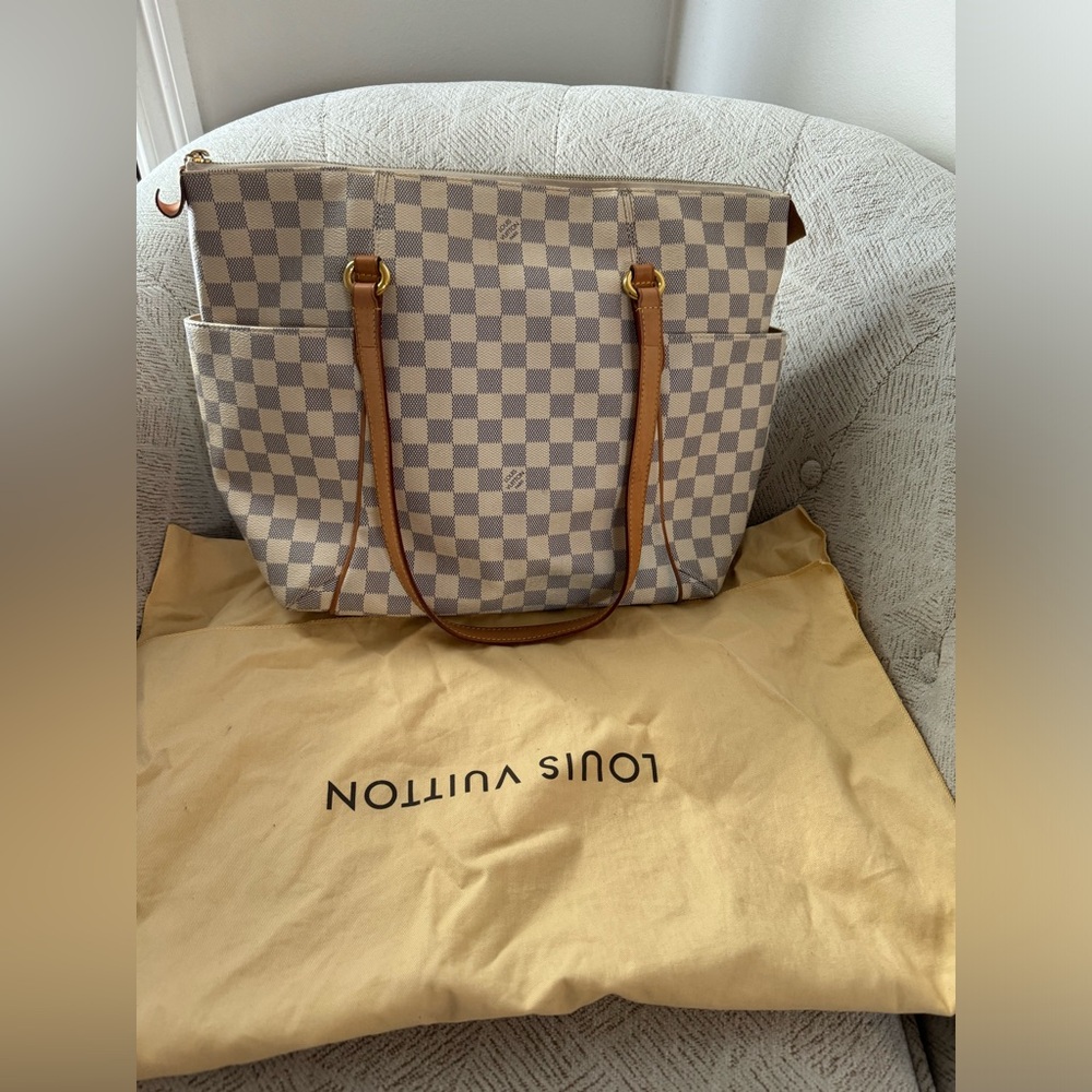 Authentic LOUIS VUITTON Totally Damier Azur Handbag